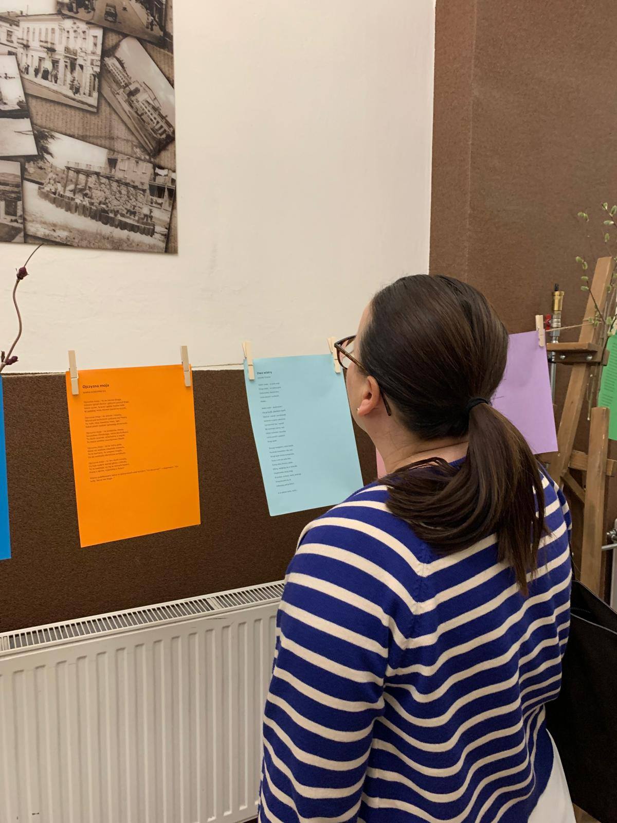 Zdjęcie Światowy Dzień Poezji 2026 (1)f5f989f1-0666-46a0-924a-1a35b0f8fbf4.jpg w galerii Światowy Dzień Poezji A. D. 2026